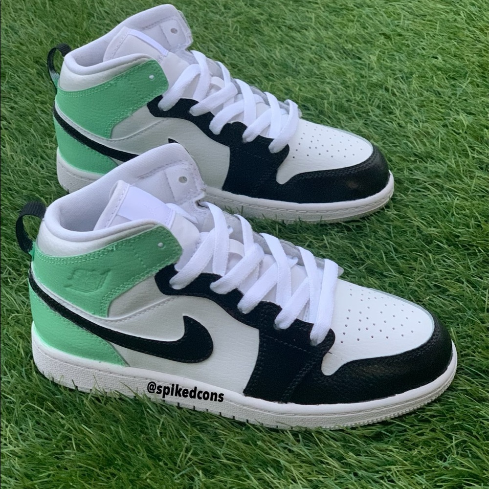 Custom Jordan 1- Mint Green Black & White